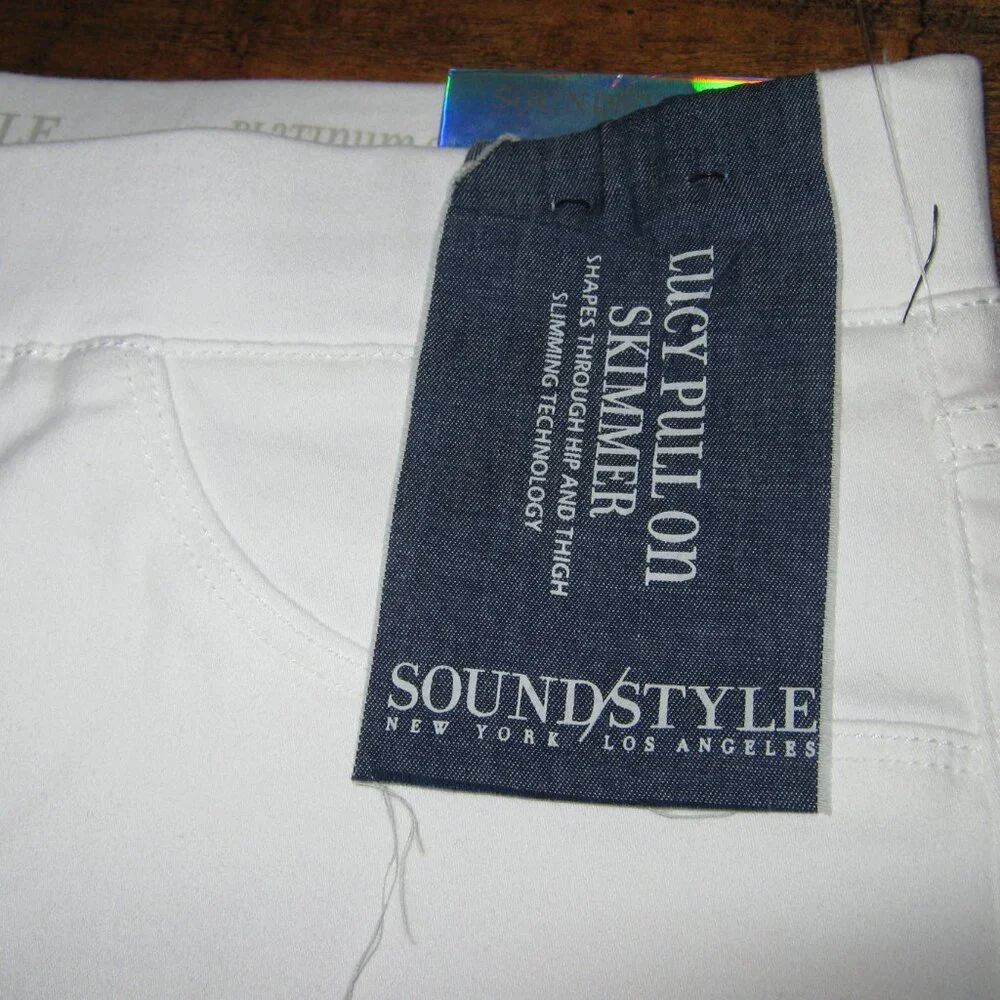 NEW SoundStyle Skimmer White Capris - Size L (12-14) - Picture 2 of 9